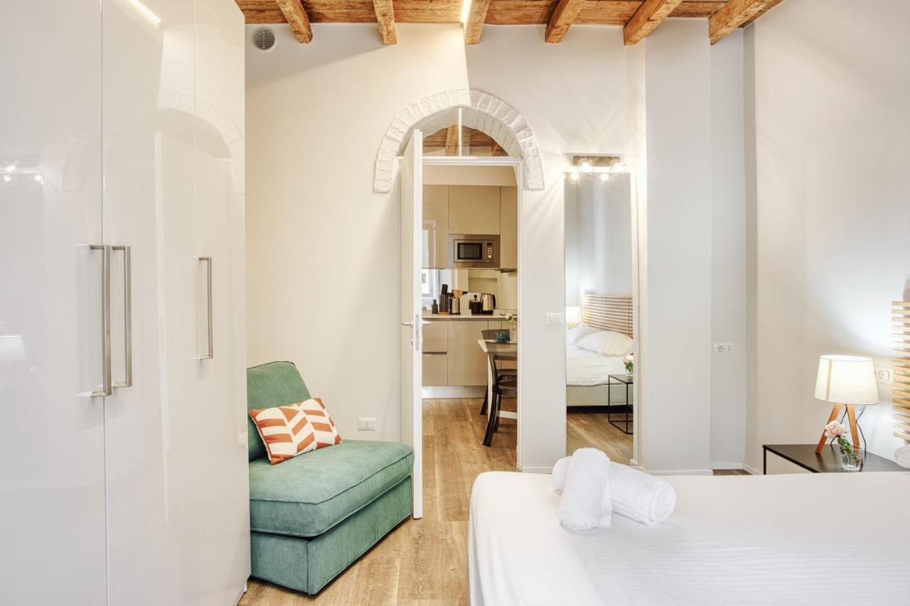 Joivy Delightful 1-Bed Flat In The Centre Of Milan Daire Dış mekan fotoğraf