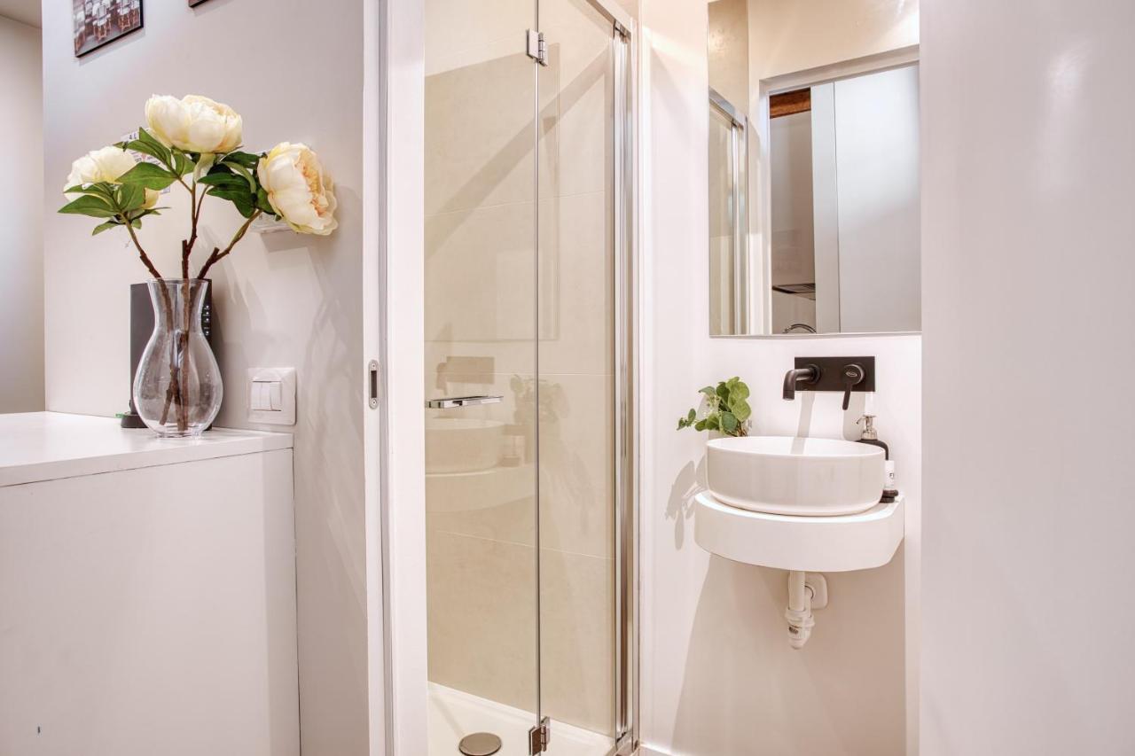 Joivy Delightful 1-Bed Flat In The Centre Of Milan Daire Dış mekan fotoğraf